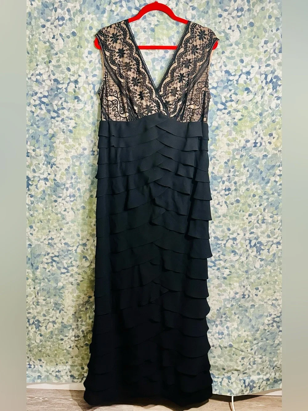 Adrianna Papell Evening Black Lace Tiered Gown Women’s 14W Formal Dress - Picture 2 of 6